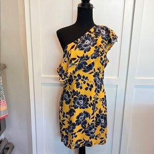 Olivaceous Olivaceous One-Shoulder Yellow and Yellow One Shoulder Size L